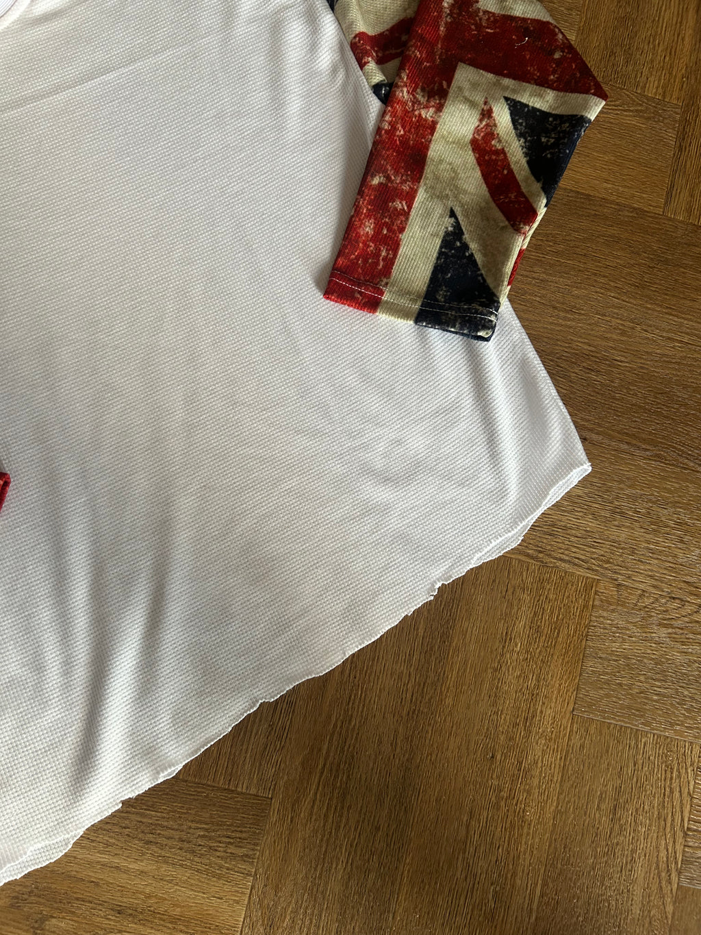 Cropped distressed uk longsleeve